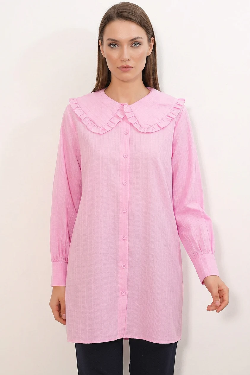  Kadın Geniş Yaka Fırfır Detaylı Çizgili Pembe Tunik Gömlek 