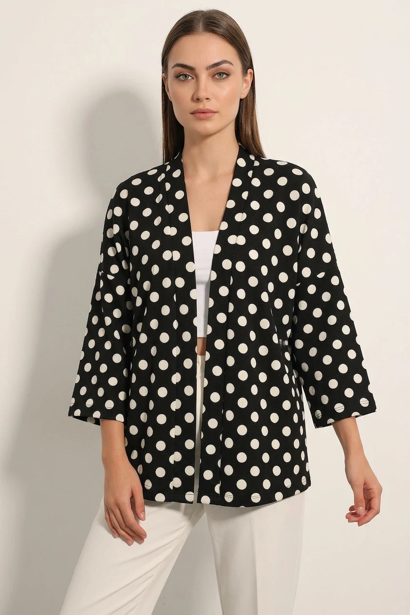  Kadın Yaka Puantiyeli Siyah Kimono 